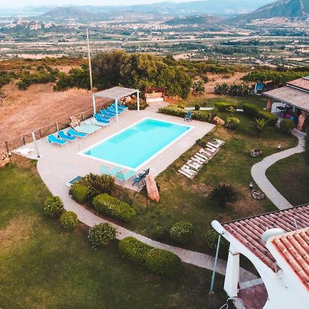 Agriturismo Irghitula โปซาดา ภายนอก รูปภาพ