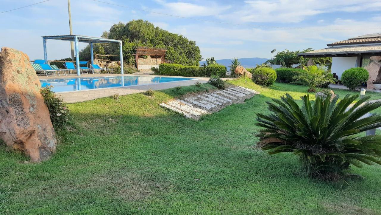 Agriturismo Irghitula โปซาดา ภายนอก รูปภาพ