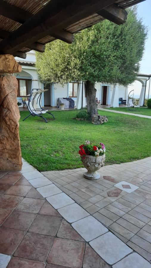 Agriturismo Irghitula โปซาดา ภายนอก รูปภาพ