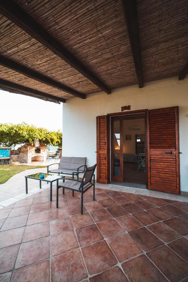 Agriturismo Irghitula โปซาดา ภายนอก รูปภาพ