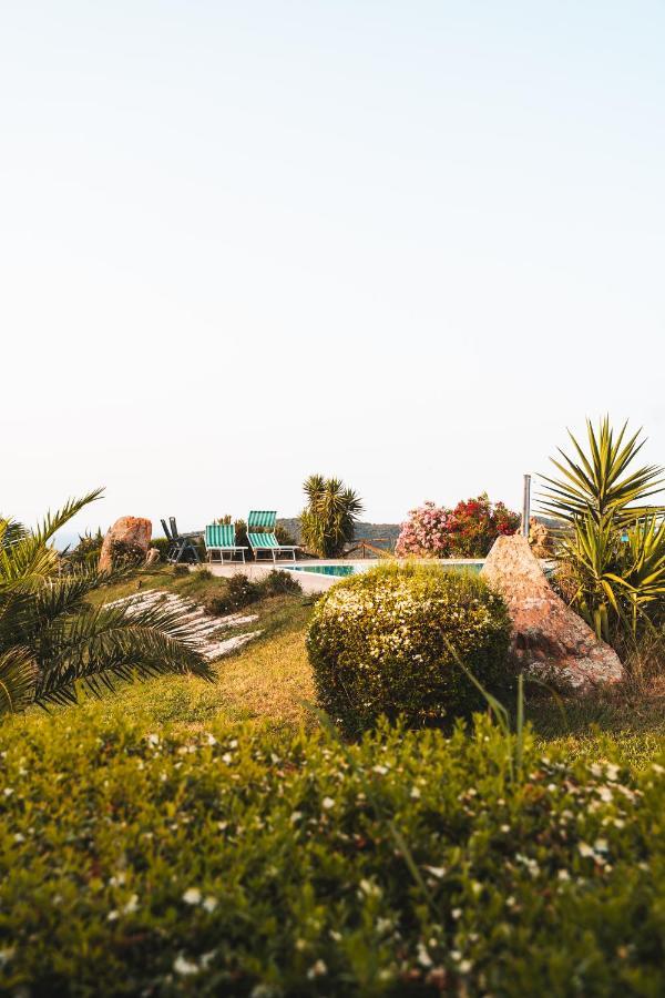 Agriturismo Irghitula โปซาดา ภายนอก รูปภาพ