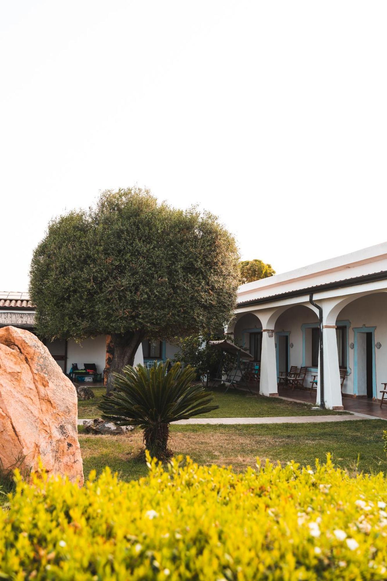 Agriturismo Irghitula โปซาดา ภายนอก รูปภาพ