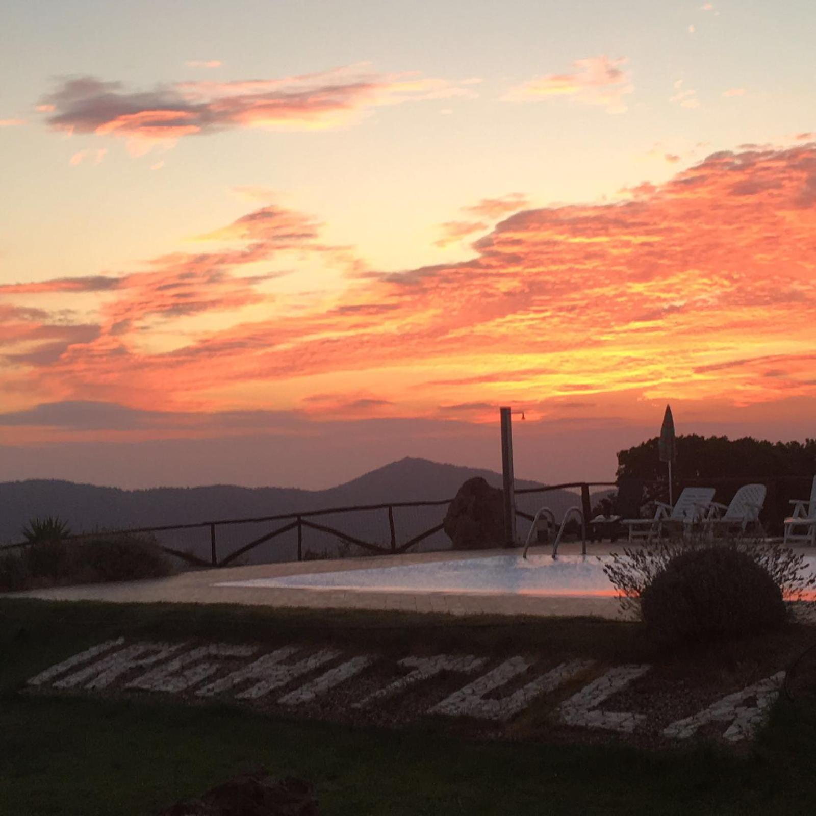 Agriturismo Irghitula โปซาดา ภายนอก รูปภาพ