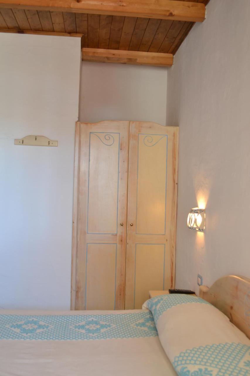 Agriturismo Irghitula โปซาดา ภายนอก รูปภาพ